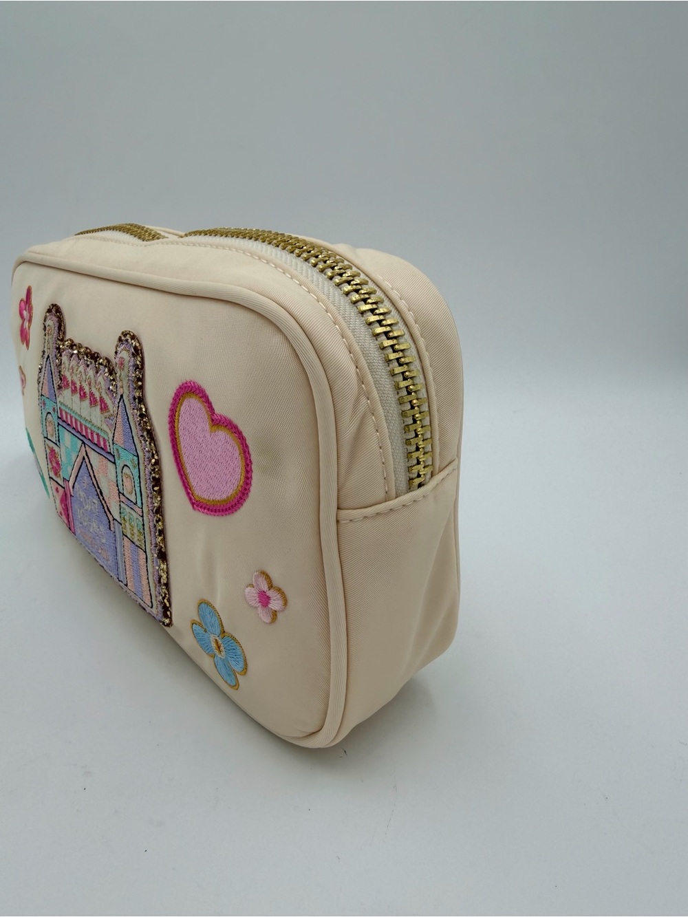 Stoney Clover Lane x Disney It’s a Small World Boat Tours Pouch NWT - Picture 3 of 7